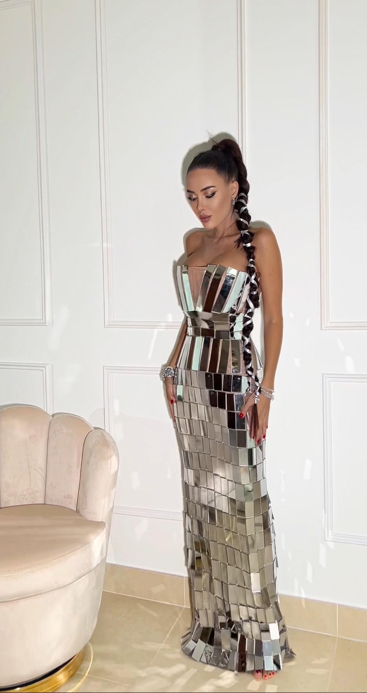 Silver dress Disco